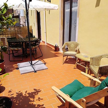 L'Oasi Di Sofia Appartamento Turistico Etnea Cavour Bellini CTA Eksteriør billede